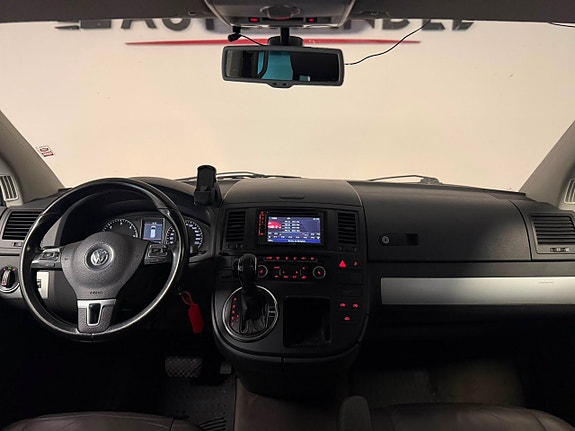Volkswagen Multivan 28 of 28