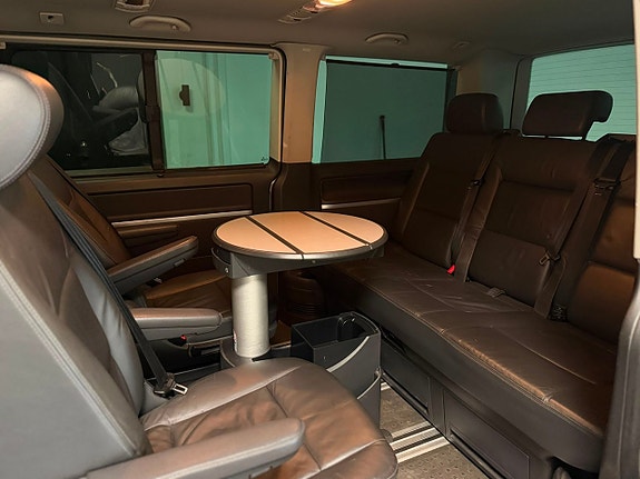 Volkswagen Multivan 8 of 28