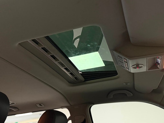Volkswagen Multivan 11 of 28