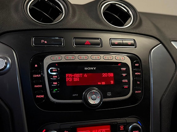 Ford Mondeo 17 of 20