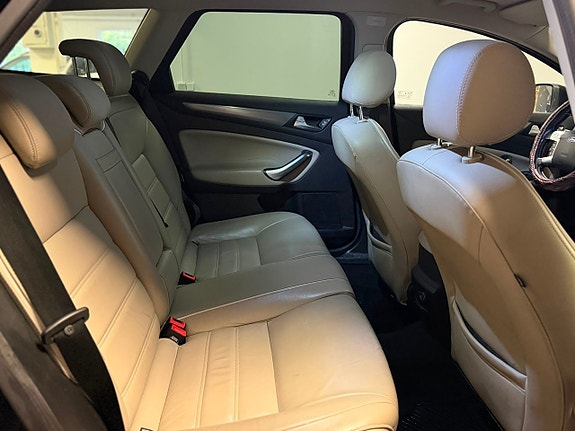 Ford Mondeo 15 of 20