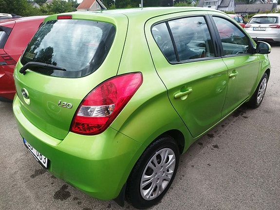 Hyundai i20 2 of 3