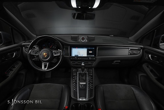 Porsche Macan GTS 10 of 16