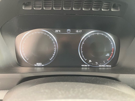 Volvo XC90 12 of 15