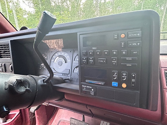 GMC Extended Cab 7 of 17
