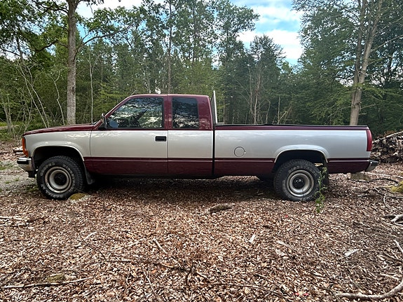 GMC Extended Cab 2 of 17