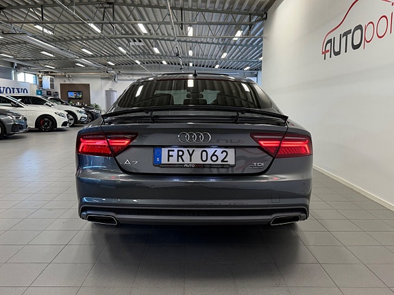 Audi A7 9 of 17