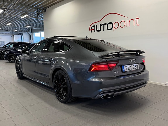 Audi A7 4 of 5