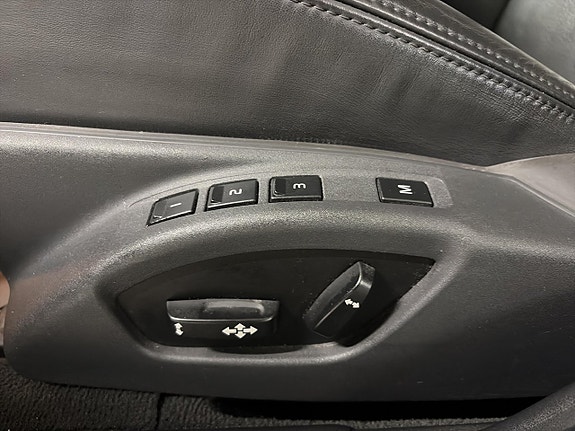 Volvo S80 14 of 16