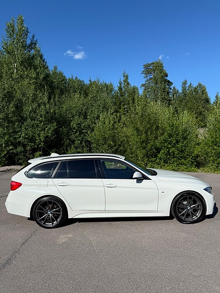 BMW 320d 5 of 5
