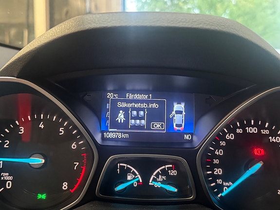 Ford Kuga 10 of 11