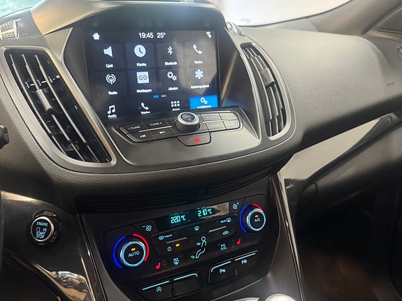 Ford Kuga 9 of 11