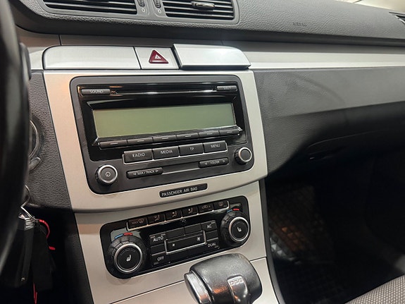Volkswagen Passat CC 8 of 9