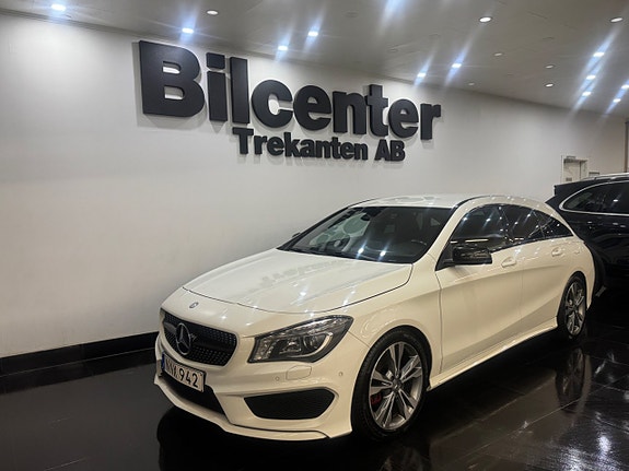 Mercedes-Benz CLA220 2 of 5