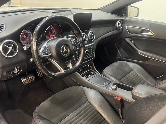 Mercedes-Benz CLA220 5 of 5