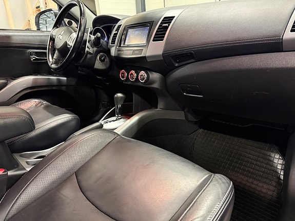 Mitsubishi Outlander 22 of 25