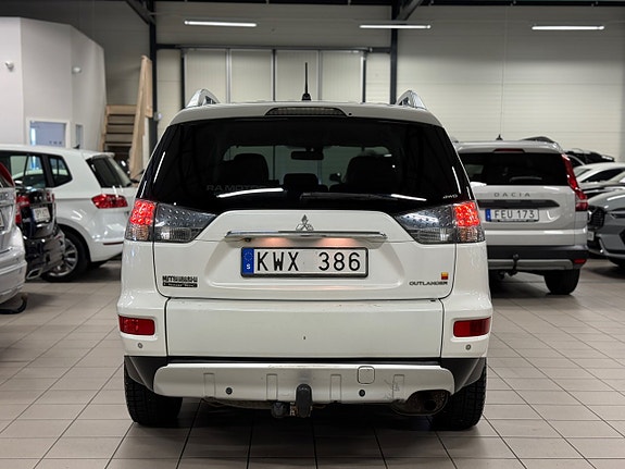Mitsubishi Outlander 8 of 25