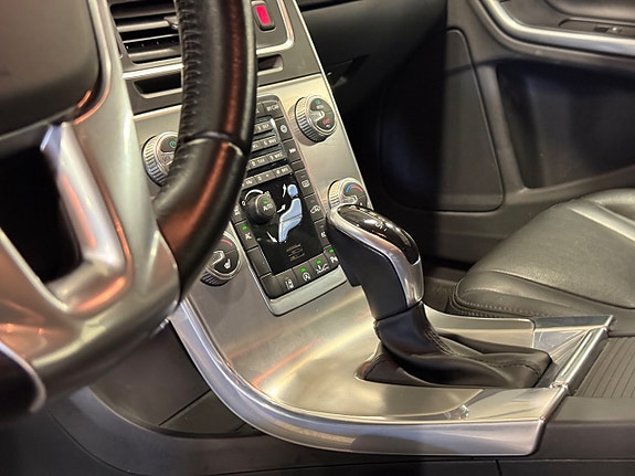 Volvo V60 Cross Country 13 of 21
