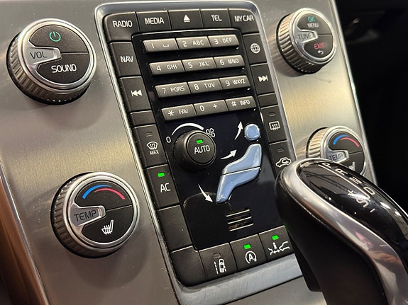 Volvo V60 Cross Country 15 of 21