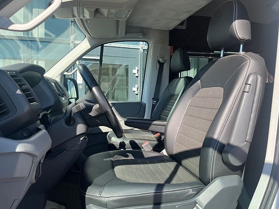 Volkswagen Crafter 35 12 of 24