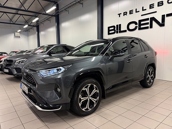 Toyota RAV4 Plug-in Hybrid 5 of 5