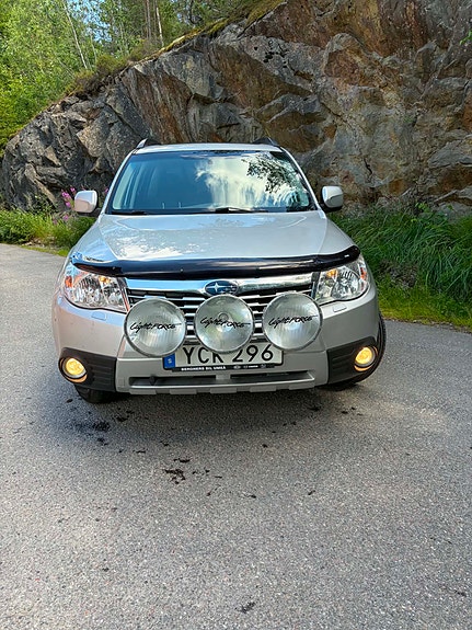 Subaru Forester 2 of 5