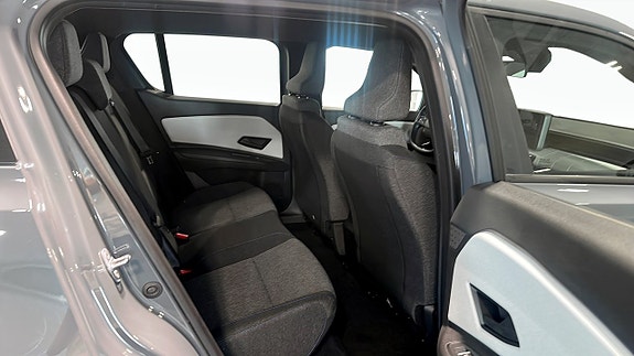 Renault 4 E-Tech 5 of 5