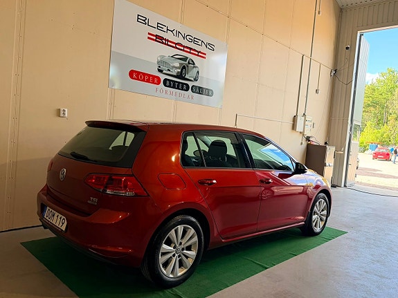 Volkswagen Golf VII 6 of 18