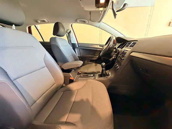 Volkswagen Golf VII 8 of 18