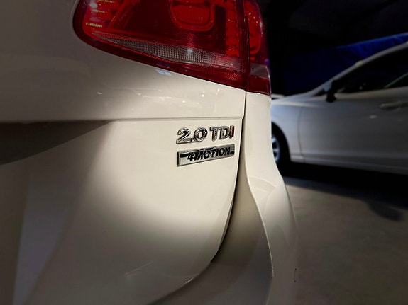 Volkswagen Passat 12 of 23