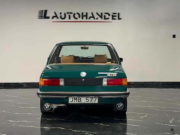 BMW 318 5 of 5