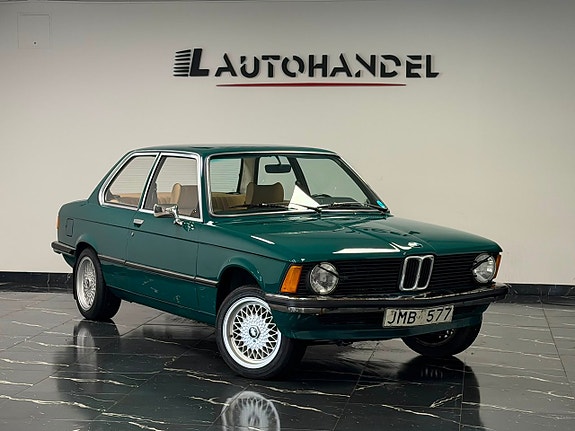 BMW 318 3 of 5