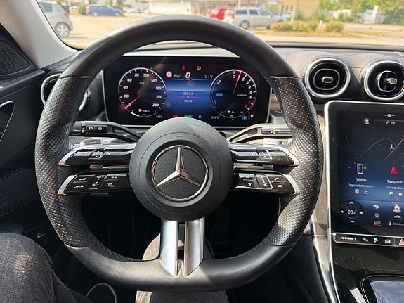Mercedes-Benz C300 18 of 23