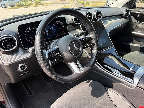 Mercedes-Benz C300 17 of 23