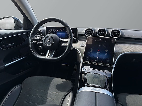 Mercedes-Benz C300 10 of 23