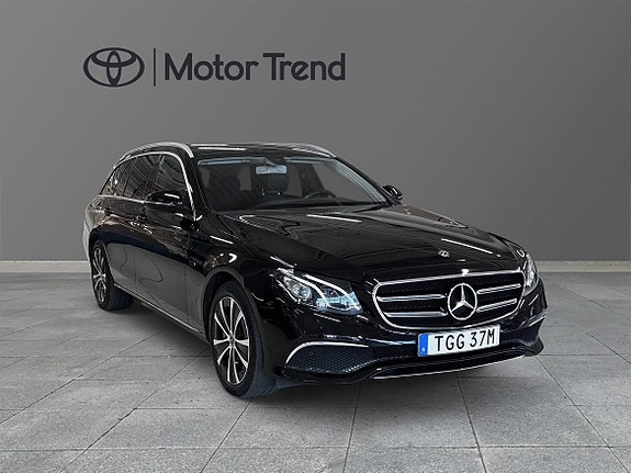Mercedes-Benz E300 de 6 of 11