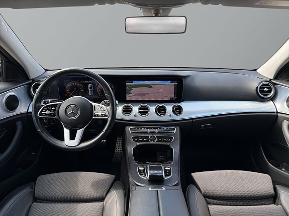 Mercedes-Benz E300 de 10 of 22