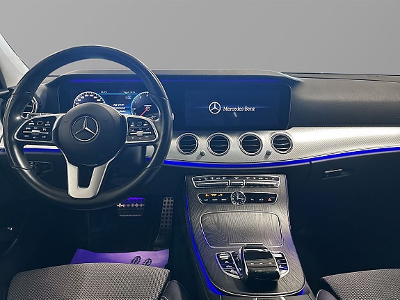 Mercedes-Benz E300 de 9 of 11