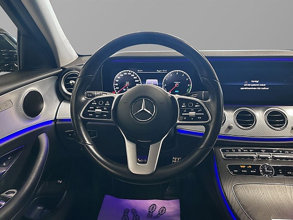 Mercedes-Benz E300 de 10 of 11