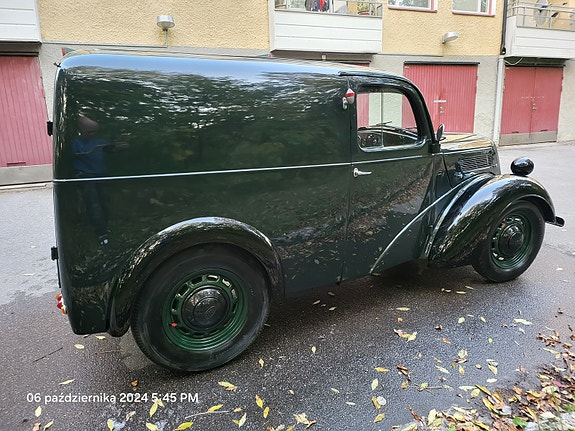 Fordson Van 4 of 12