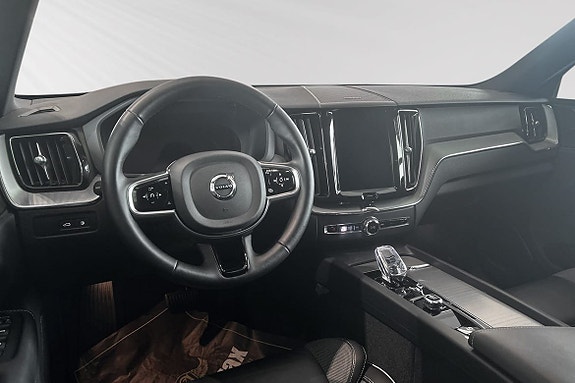 Volvo XC60 9 of 30