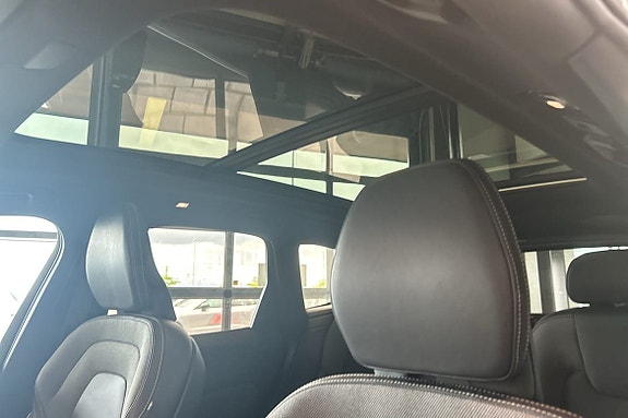 Volvo XC60 25 of 30