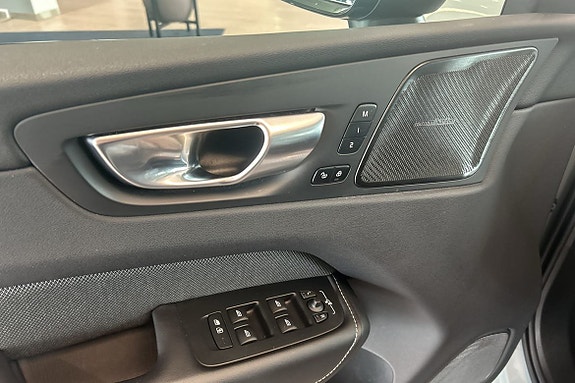 Volvo XC60 23 of 30