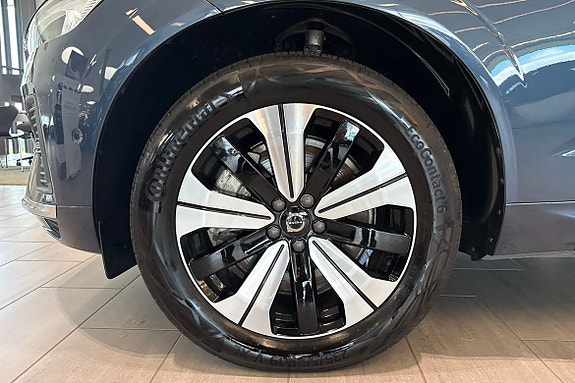 Volvo XC60 17 of 30