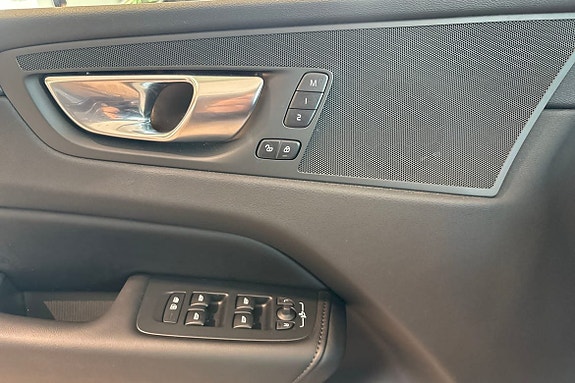 Volvo XC60 22 of 30
