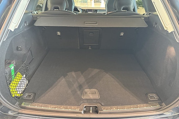 Volvo XC60 13 of 30