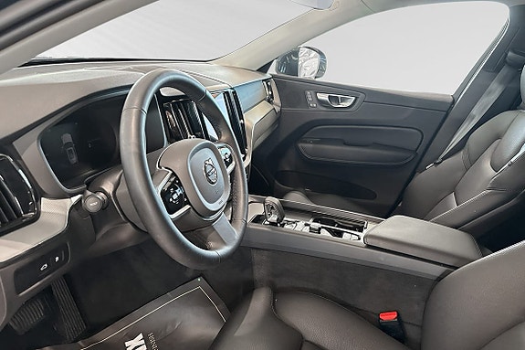 Volvo XC60 7 of 30