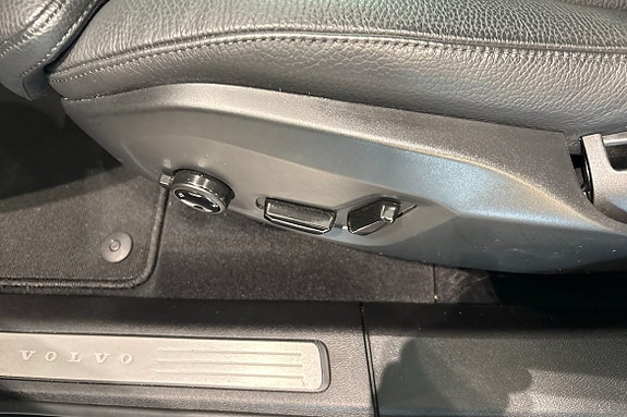 Volvo XC60 20 of 30