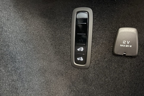 Volvo ES90 13 of 30
