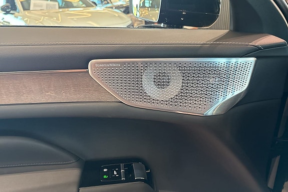 Volvo ES90 21 of 30